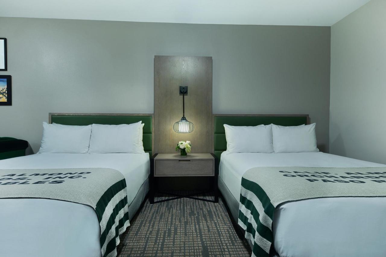 Oxford Suites Paso Robles Exterior foto