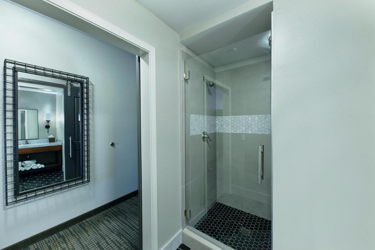 Oxford Suites Paso Robles Exterior foto