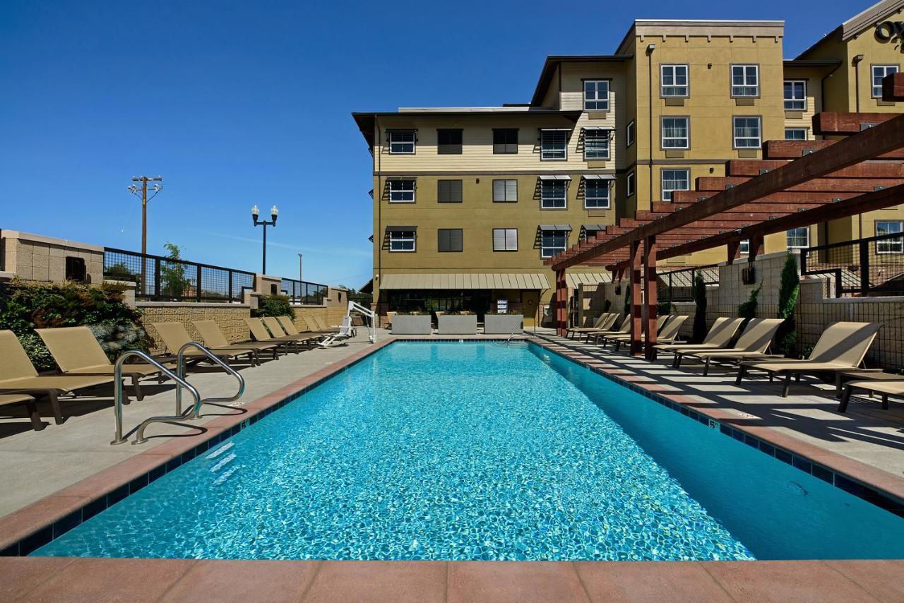 Oxford Suites Paso Robles Exterior foto